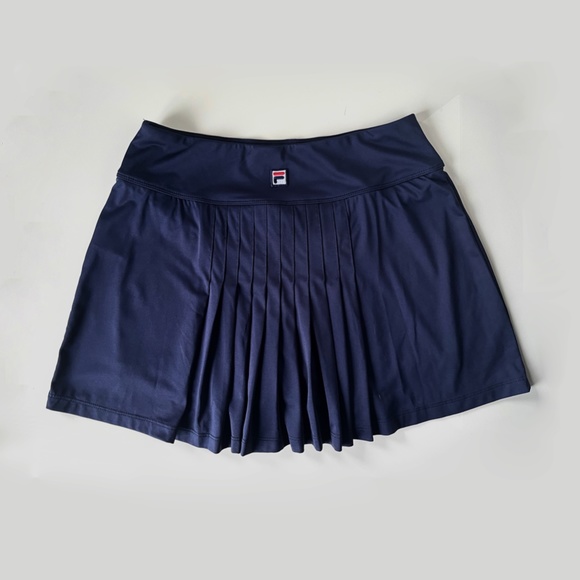 Fila Women's Navy Pleated Skort Size Small - Picture 1 of 2